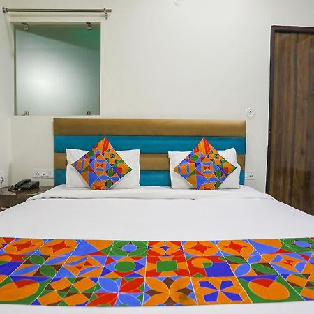 Fabhotel Sm Palace Chinhat Luaran gambar